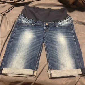 💡 H&M MAMA maternity shorts